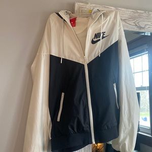 Nike WindBreaker, Size Small